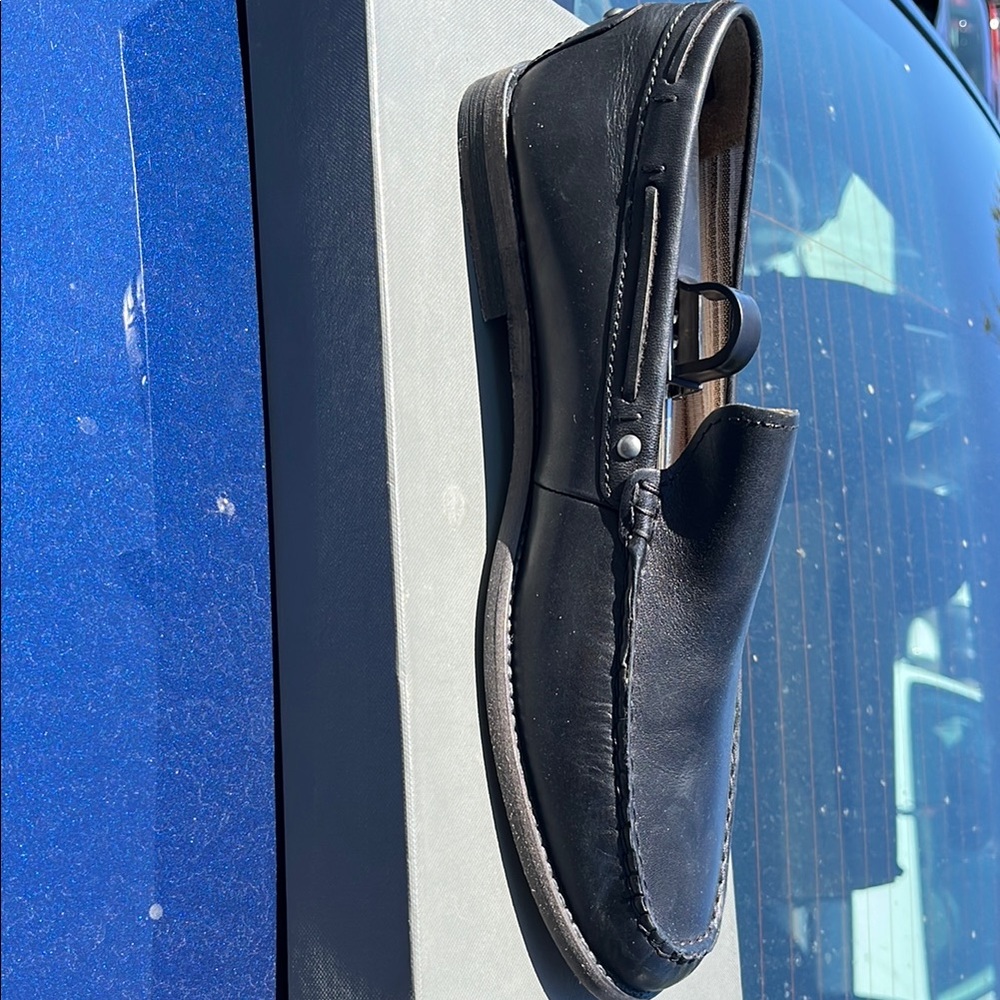 Classic Black Leather Slip-On Loafers with Contrast Sole